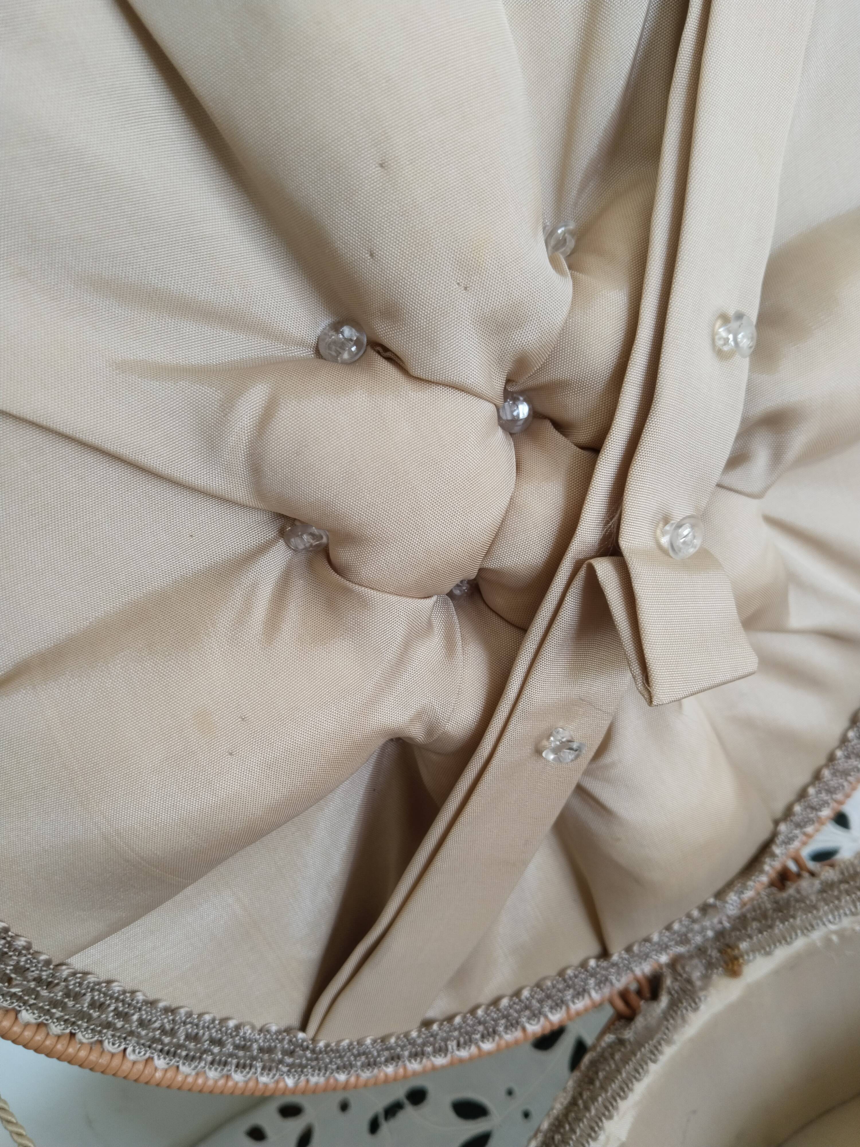 Sewing box, work box, scoubidou and fabric, beige