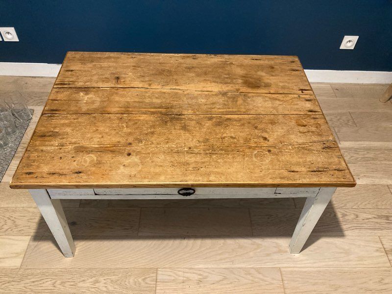 Rustic coffee table in solid wood