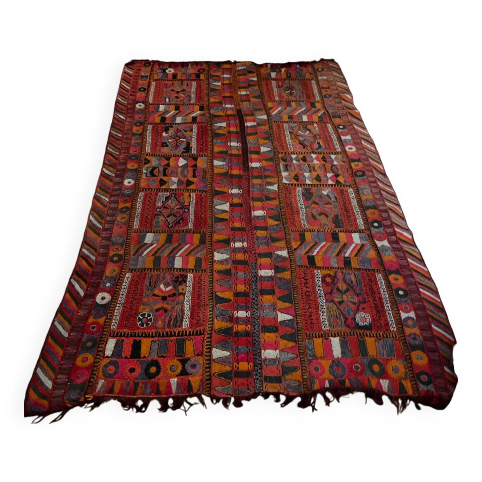 Hand woven flat woven Iraqi artisan rug.