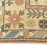 Tapis persan carré saumon et crème, 194x212 cm