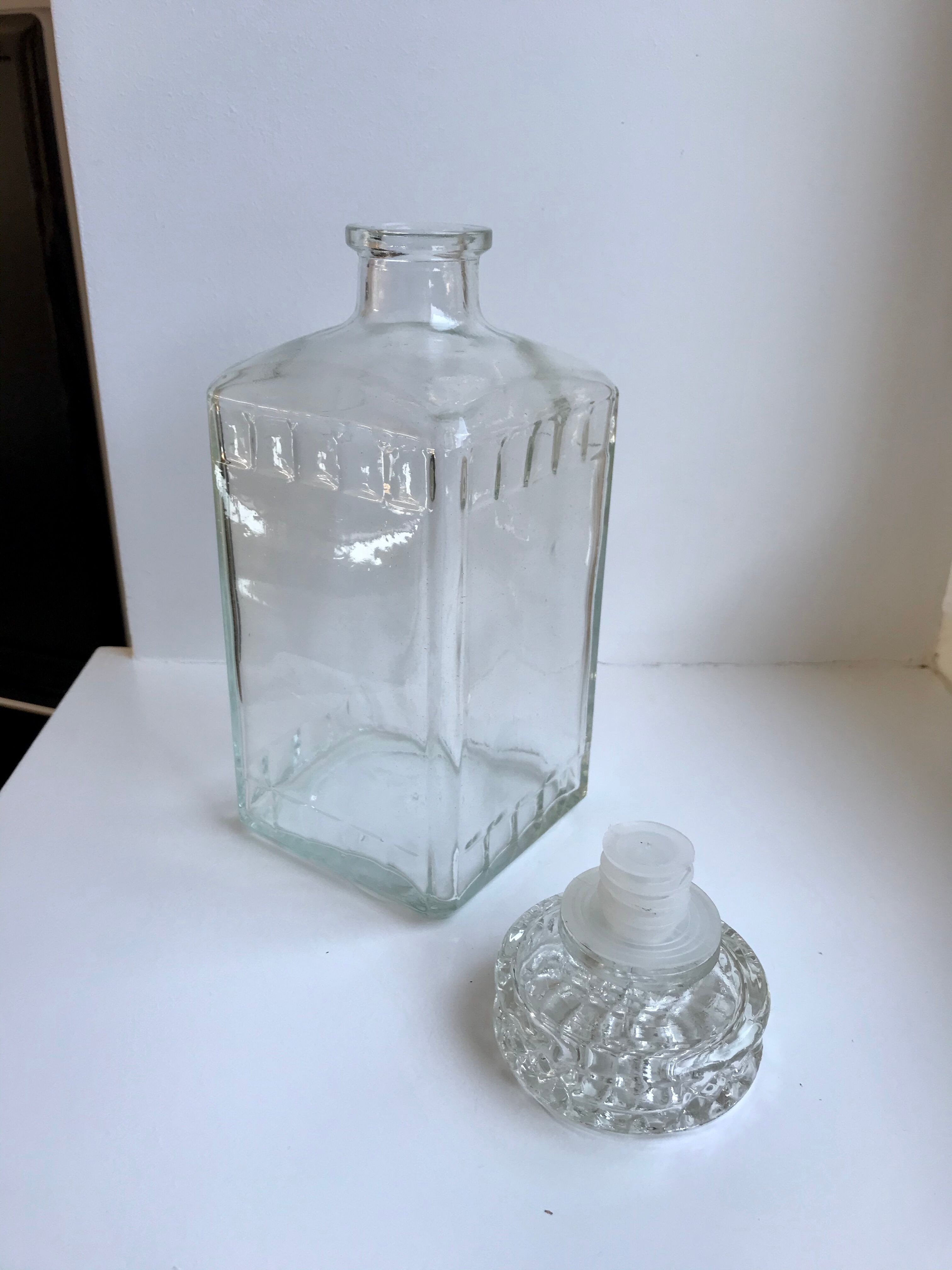 Vintage 70s round cork whisky carafe