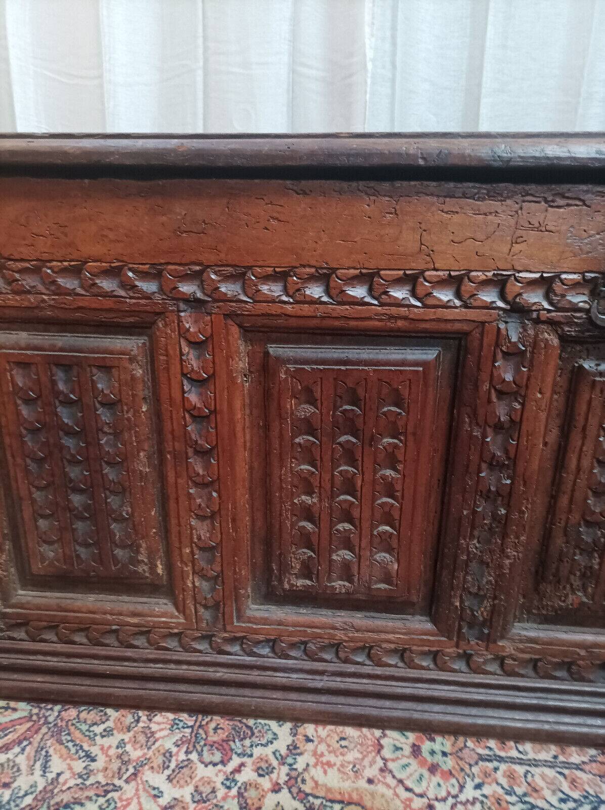 Louis XIII chest in carved walnut, 17th century