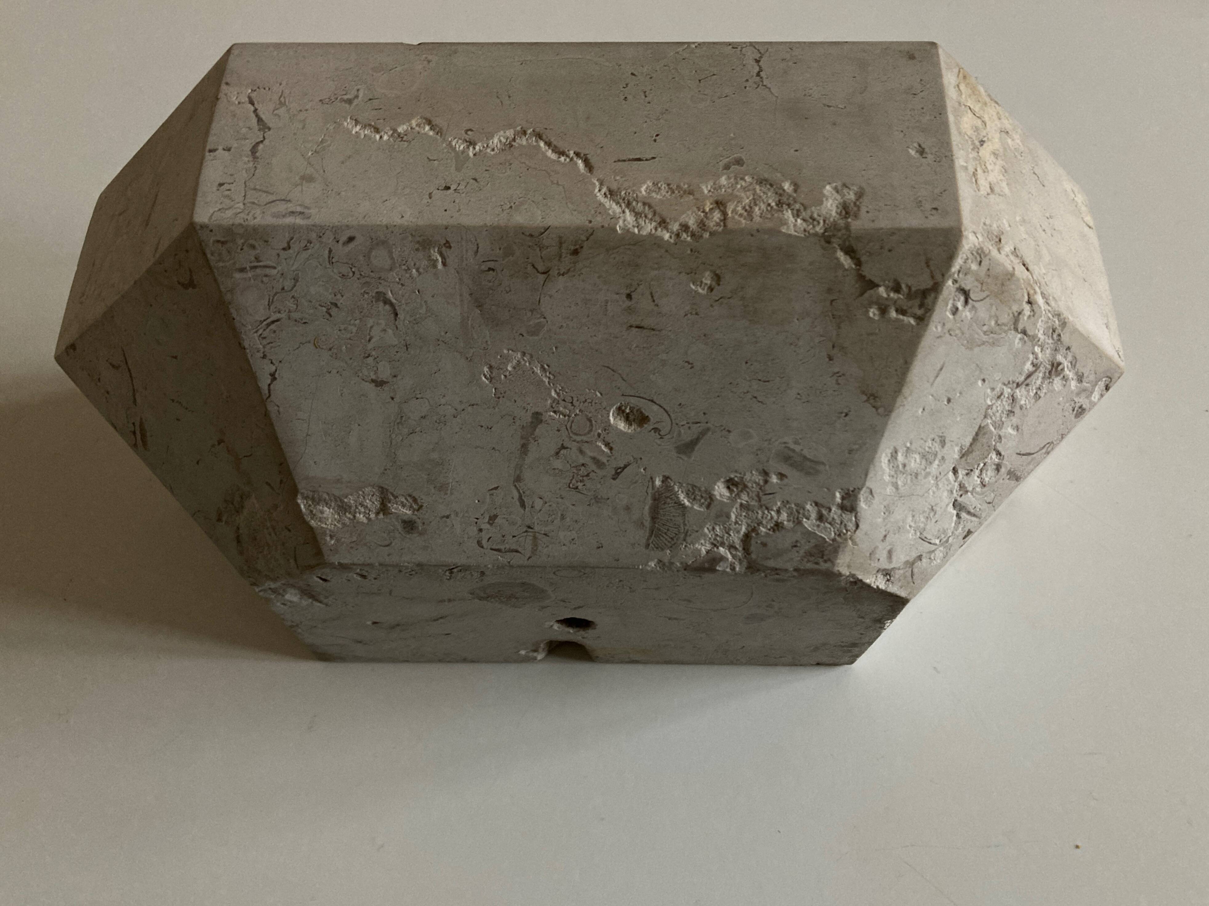 Monastery stone font XS bastide soap holder