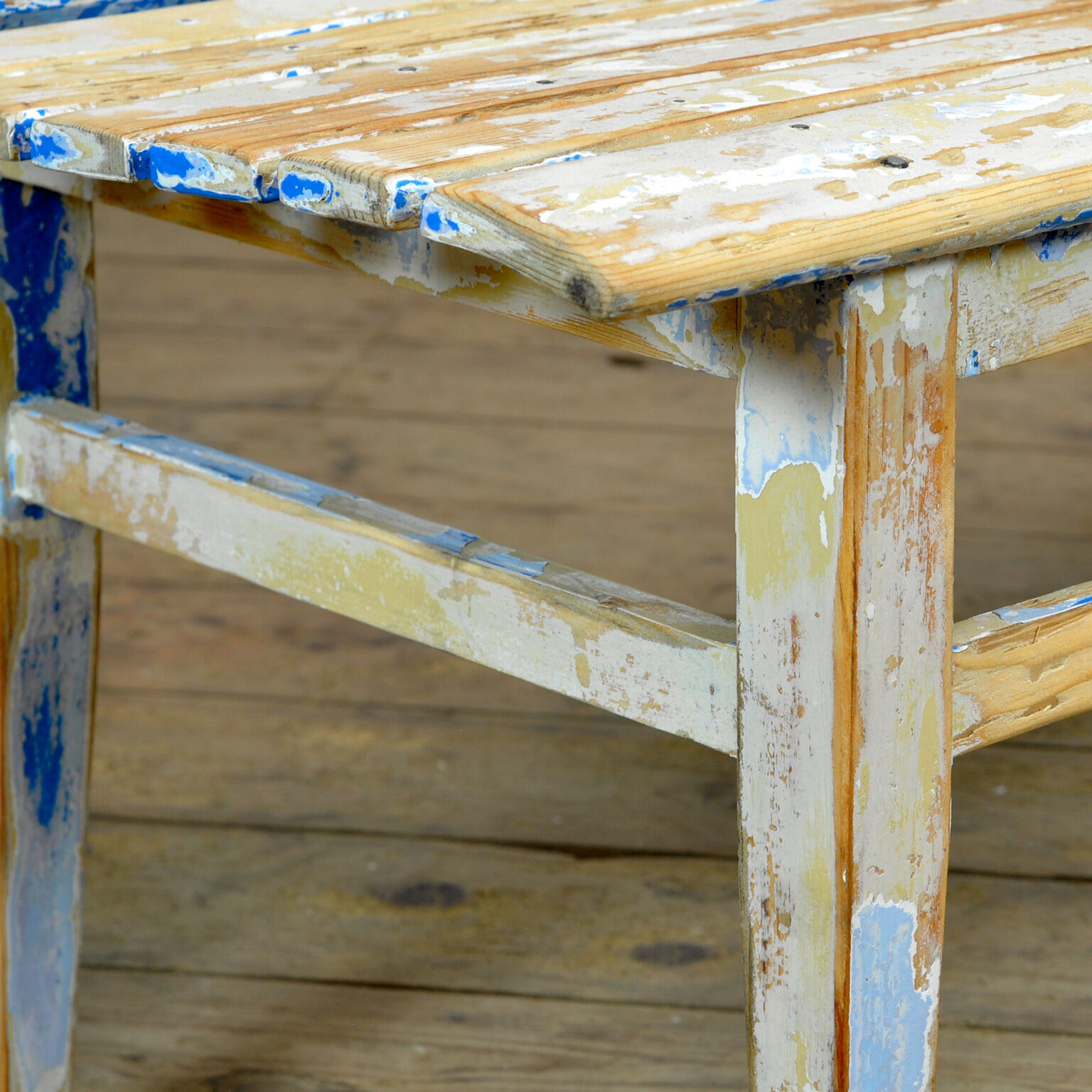 Train station waiting bench, circa 1940