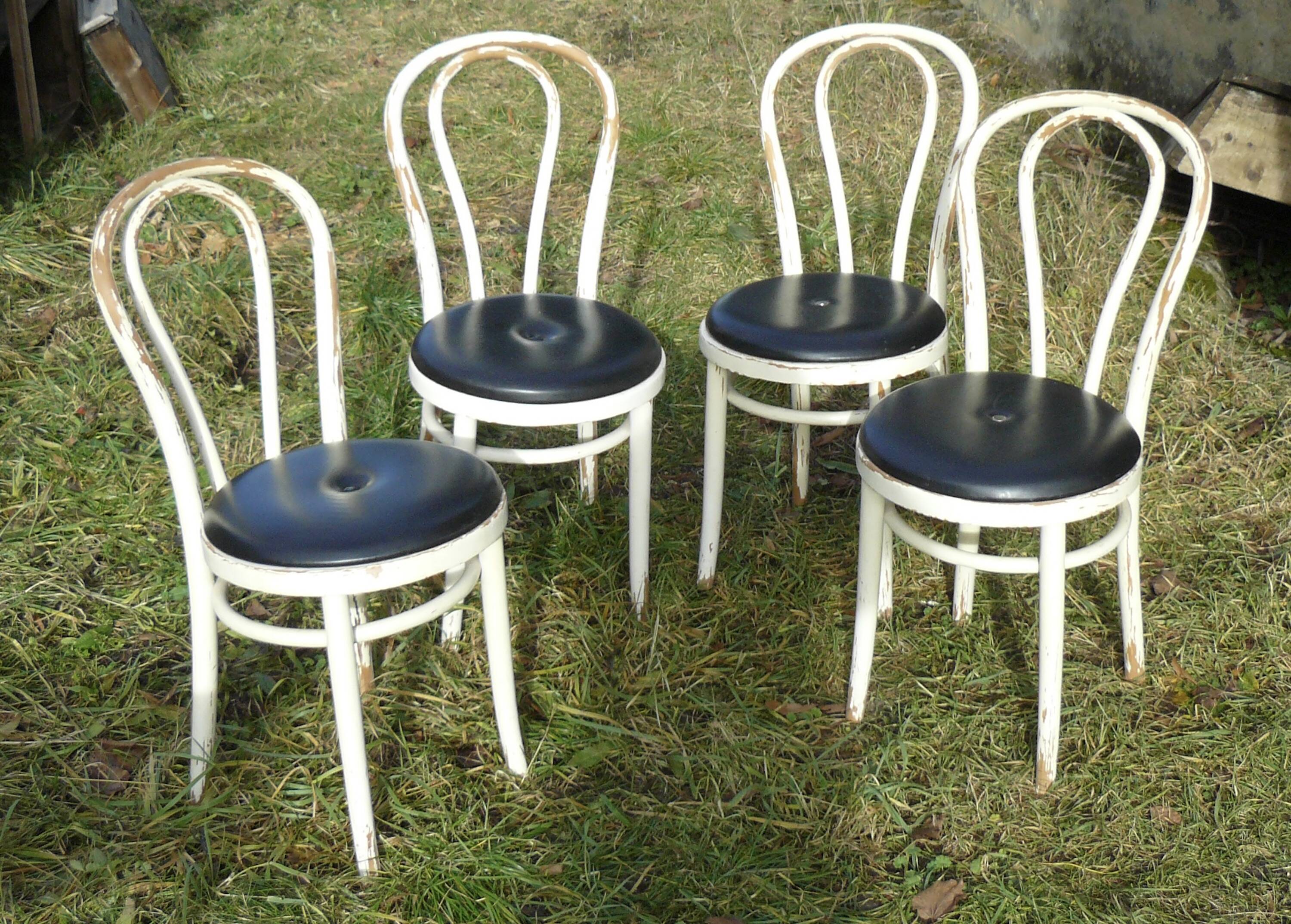 Set of 4 white and black Thonet bistro chairs