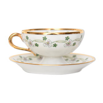 Tasse et sa sous-tasse en porcelaine