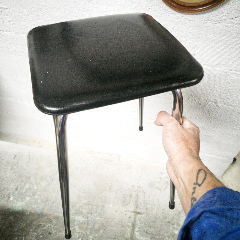 Stool chrome and black skaï