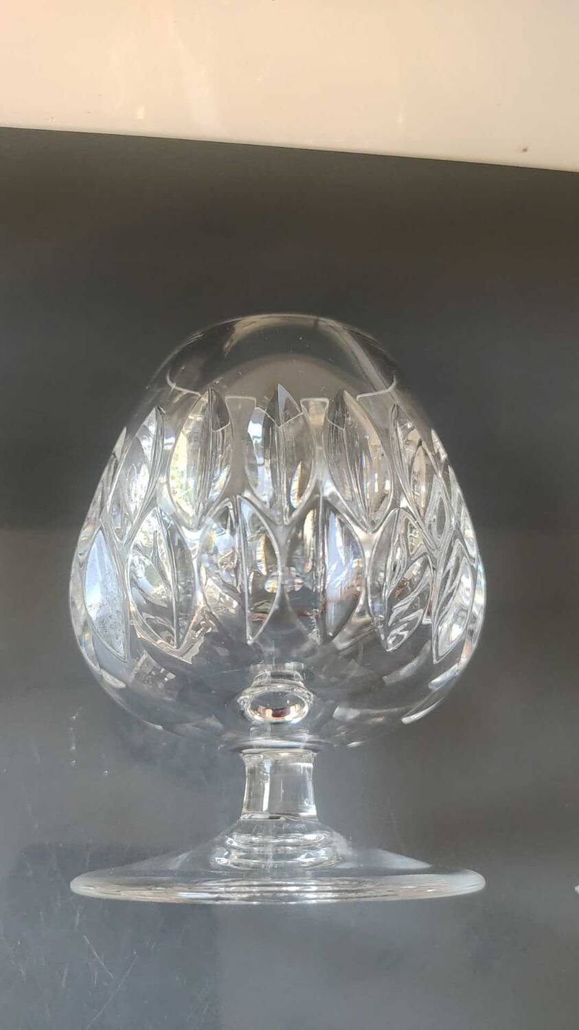 Lot 6 x High quality cut crystal Cognac glasses. Gorham/Althéa model. Double-row scale design
