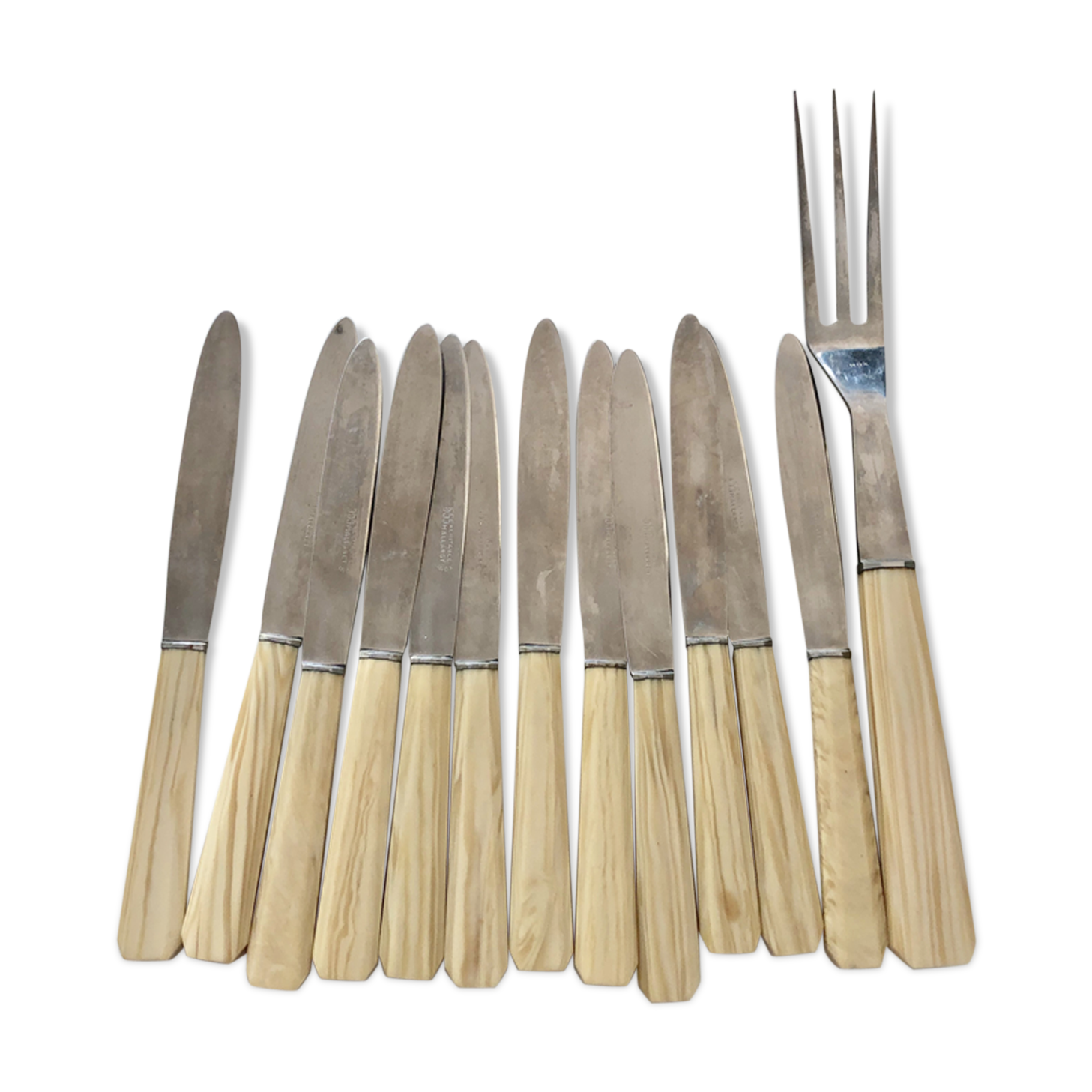 COFFRET AVEC 10 anciens couteaux de 10 cm Lavas Orfevre Nancy EUR 12,00