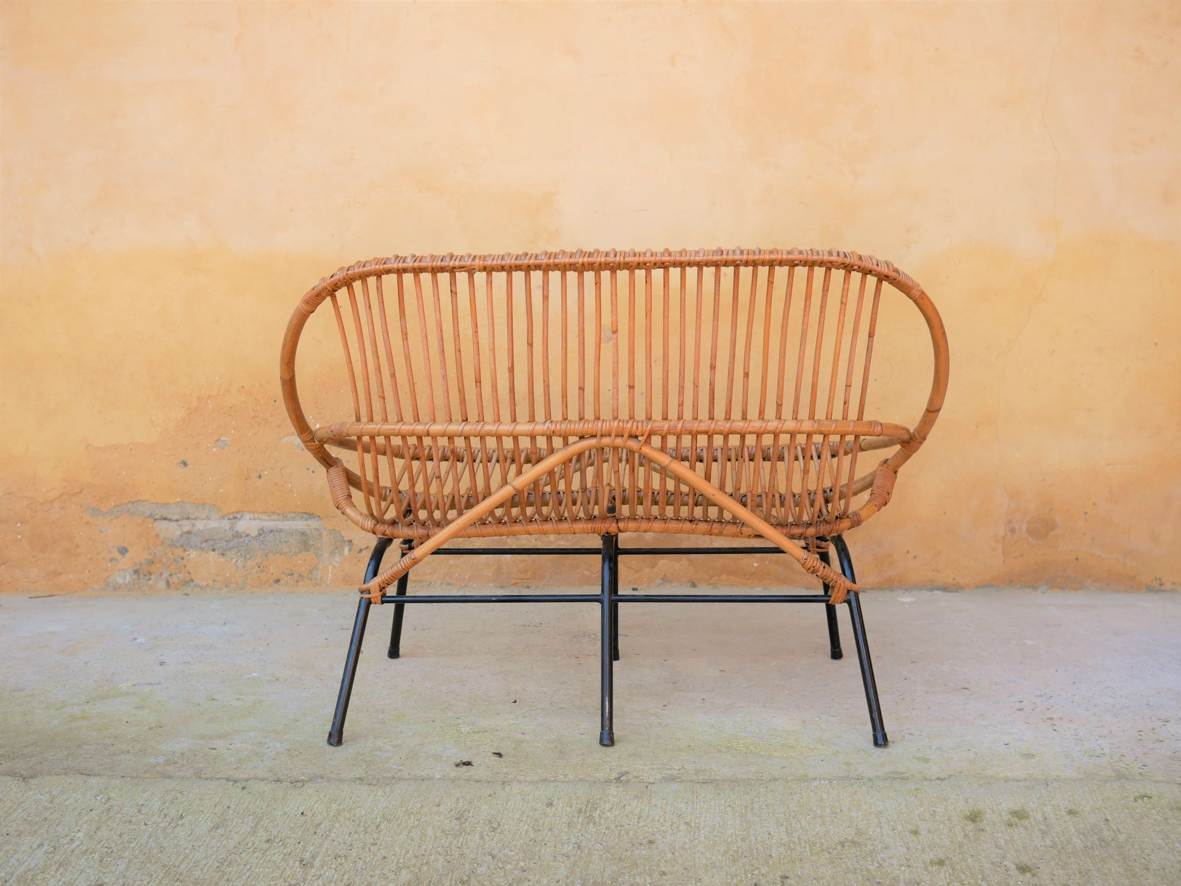 Vintage rattan bench feet metal