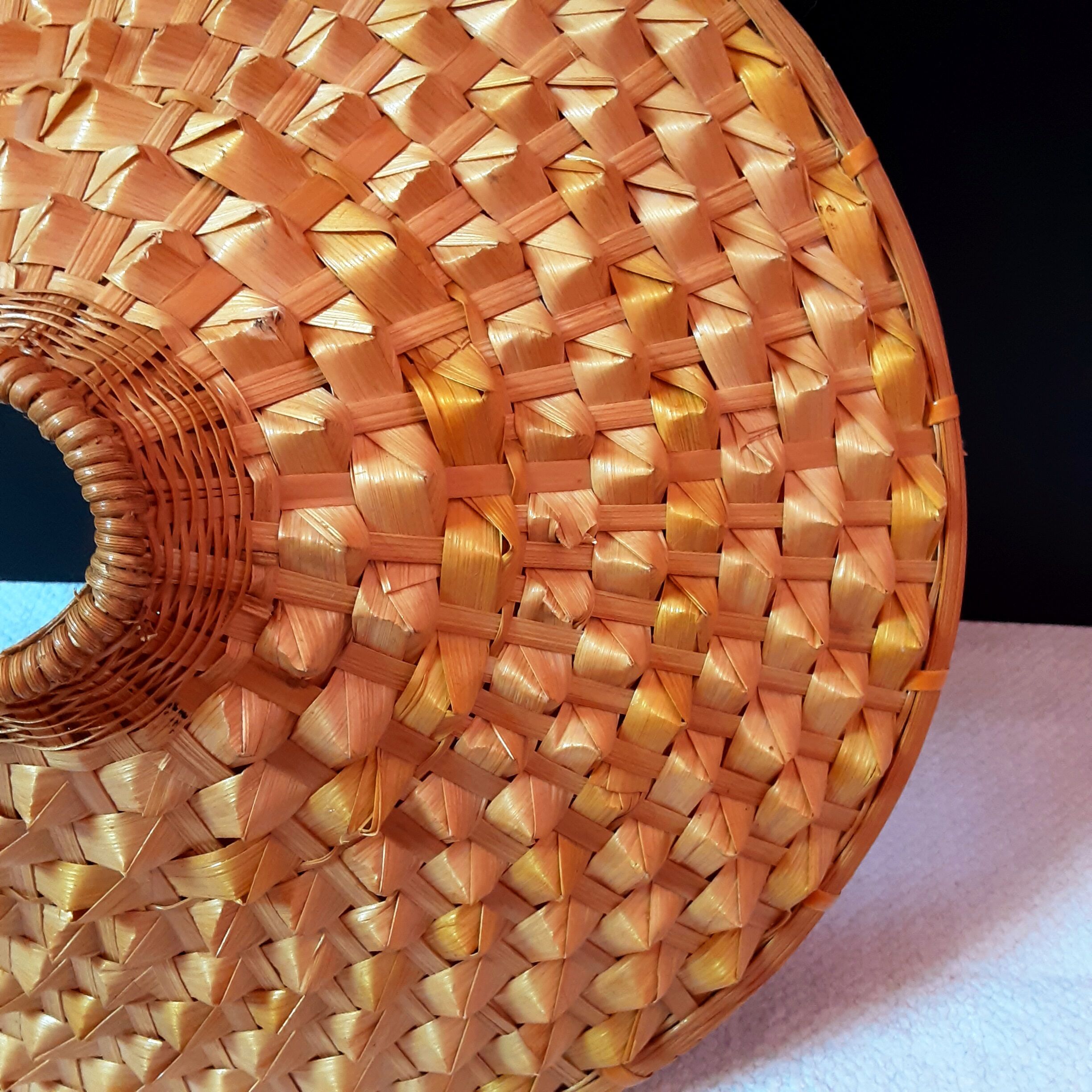 Suspension pagoda in banana leaves