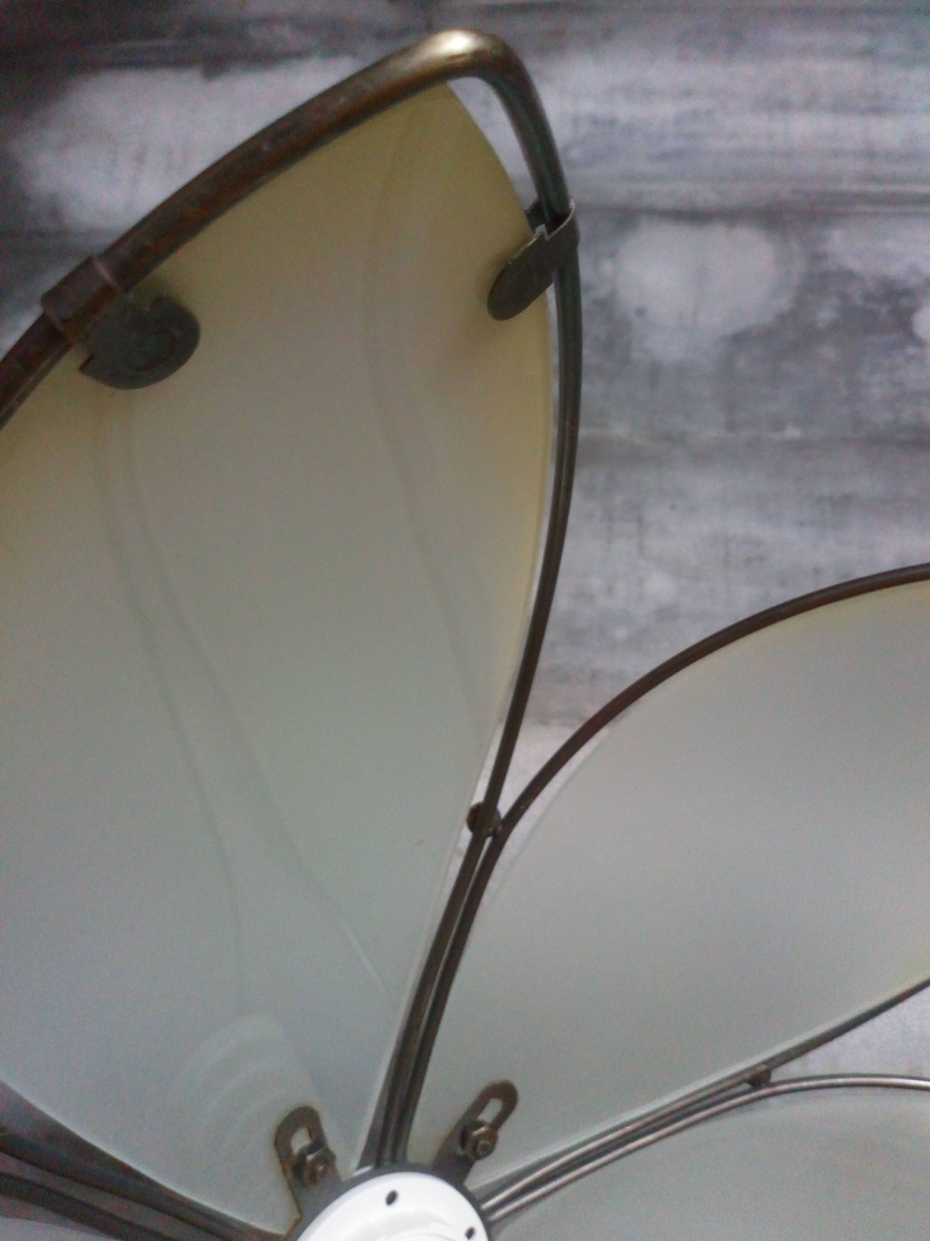 Daisy suspension shortbread glass and vintage brass