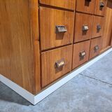 meuble de métier en bois ancien avec lame en formica