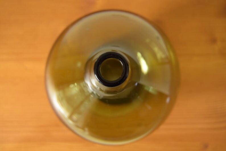 Green glass soliflore vase