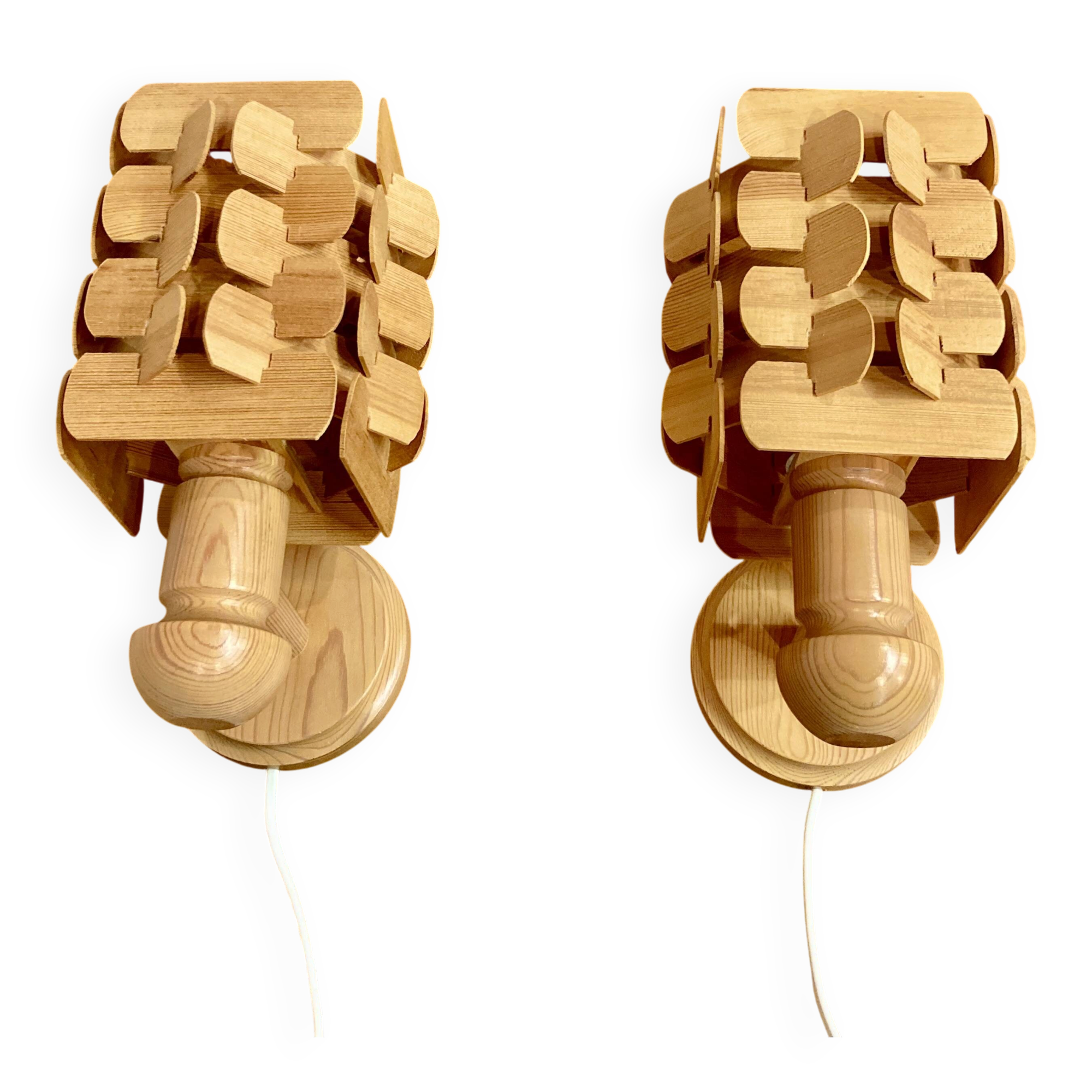 Pair of scandinavian design wall lights 1960.