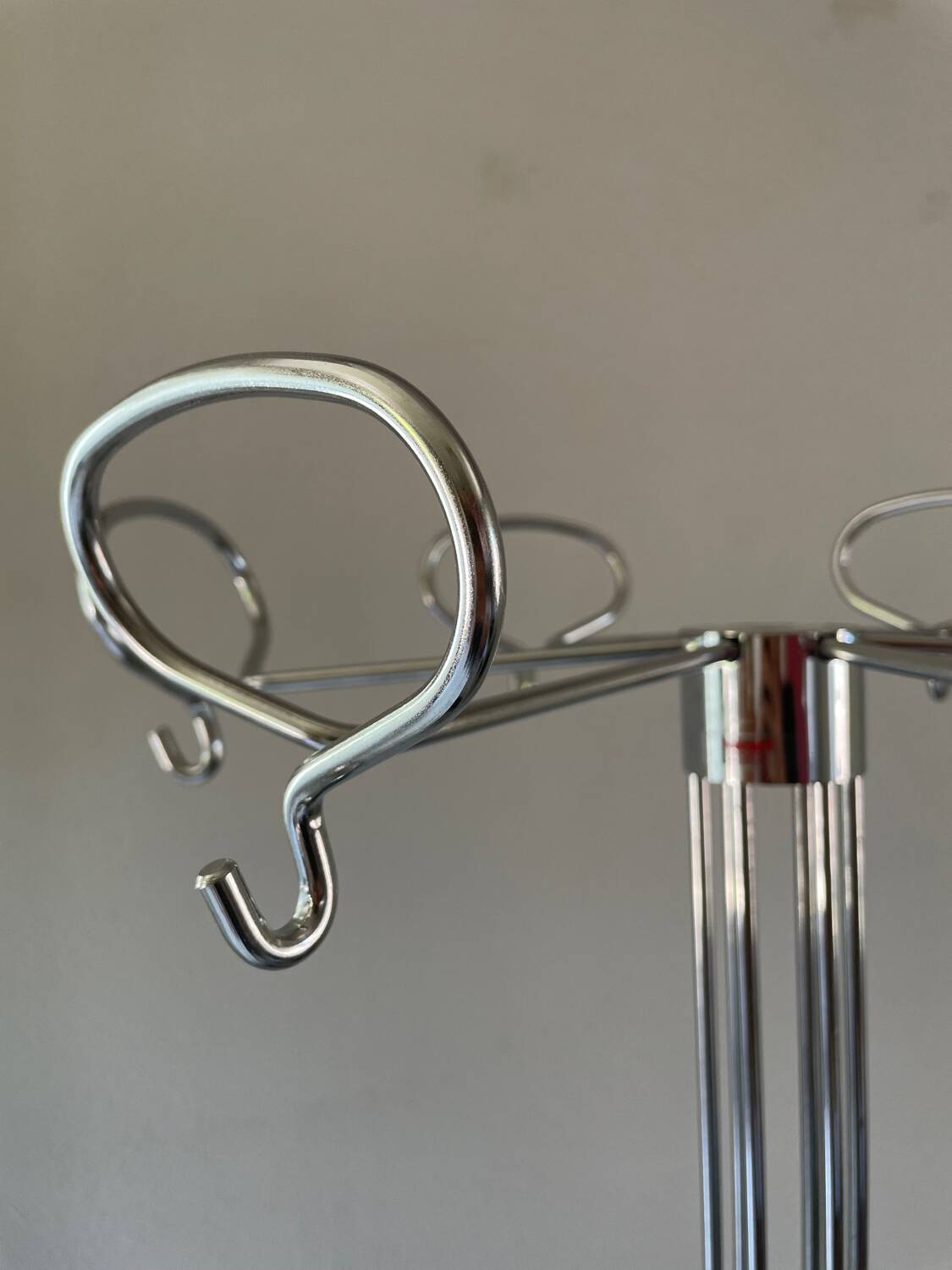 Vintage chrome coat rack – Isao Hosoe
