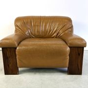 Fauteuil en cuir brutaliste, années 1960