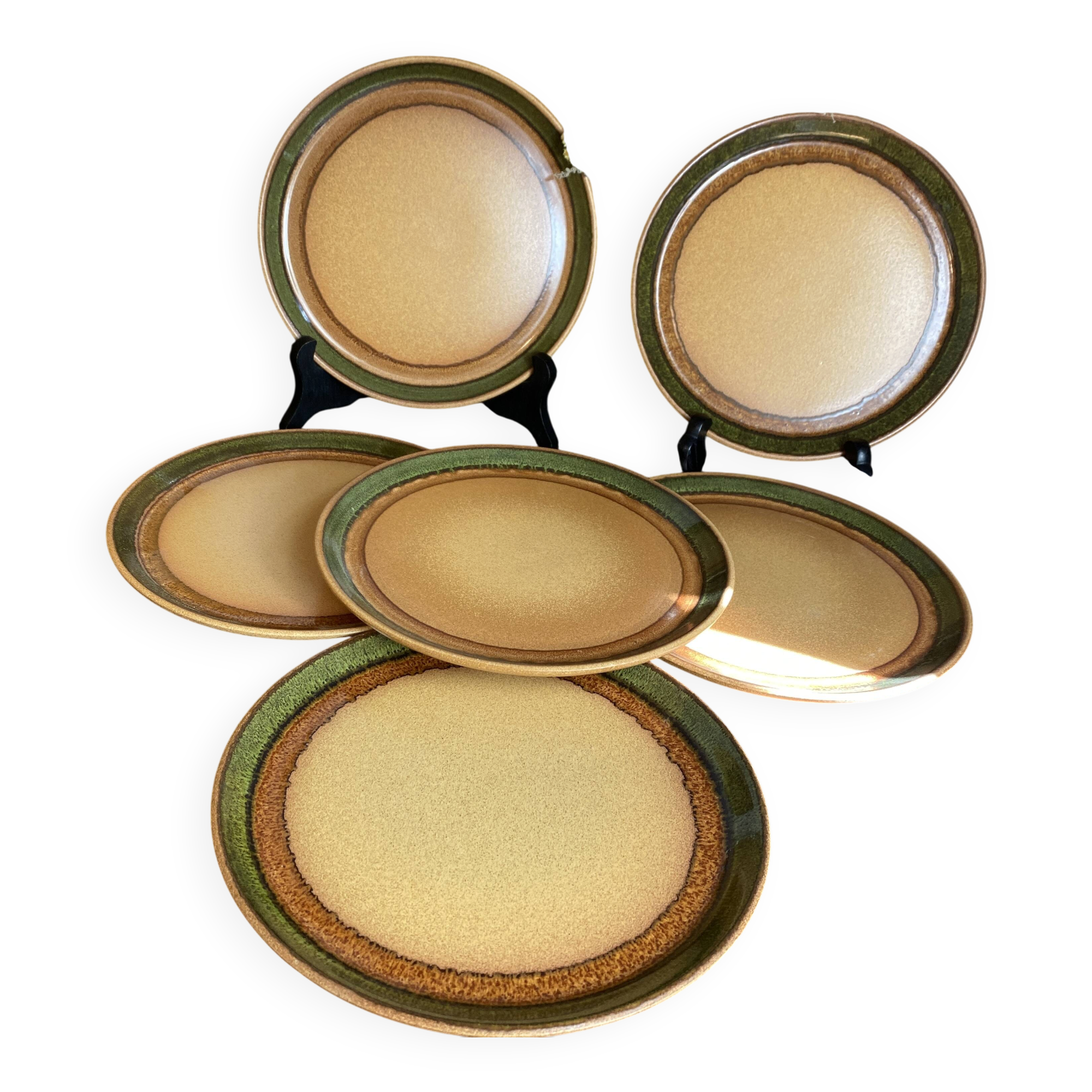 Stoneware dessert plates