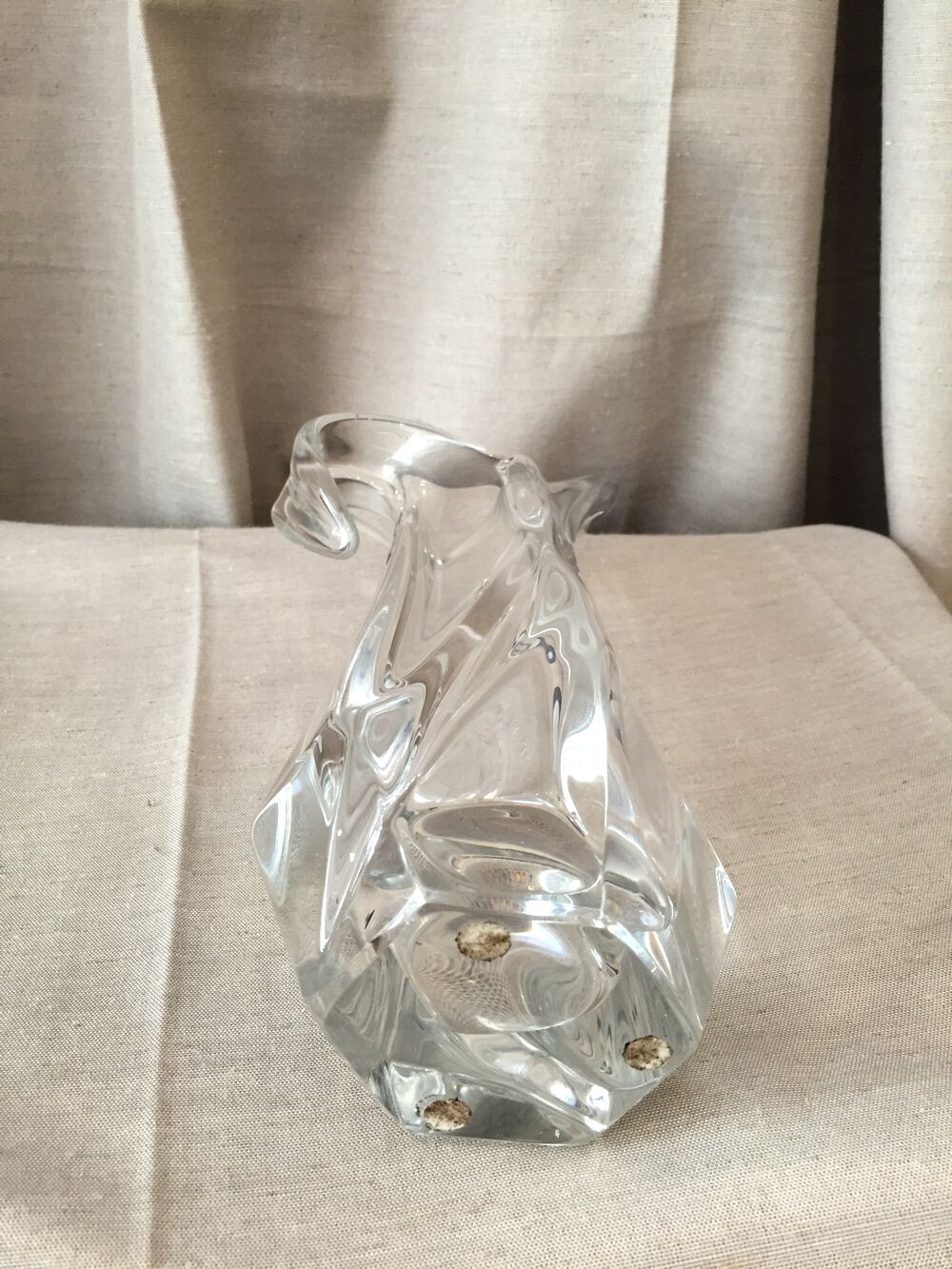 Vase en cristal de vannes de forme elancee