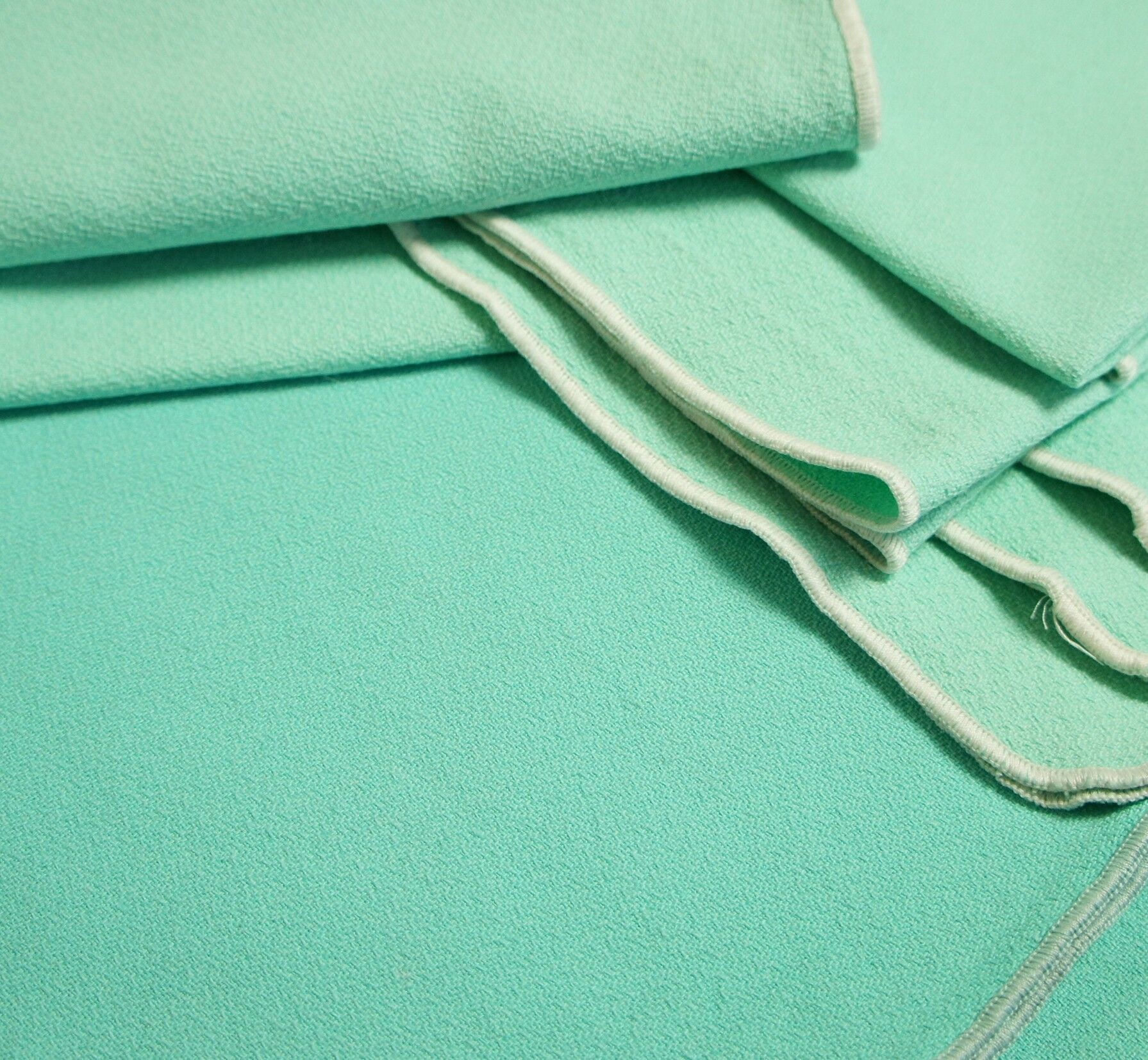 Set de 12 serviettes en crêpe des années 60