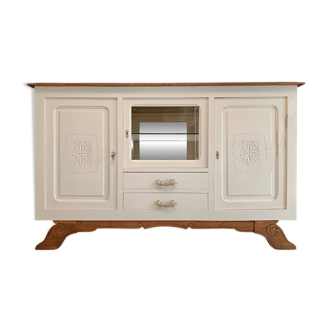 Old buffet