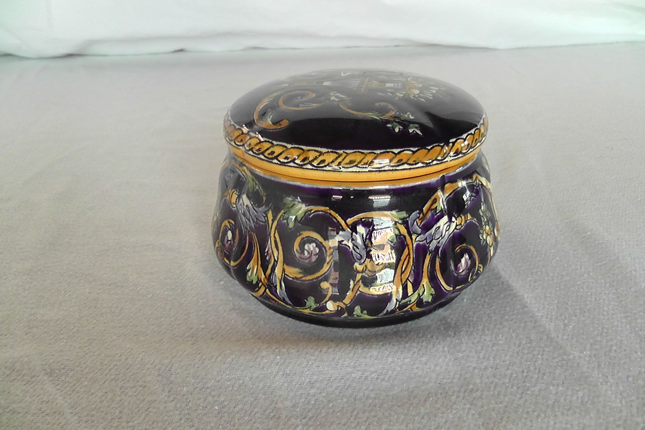 Candy box Gien XXth century