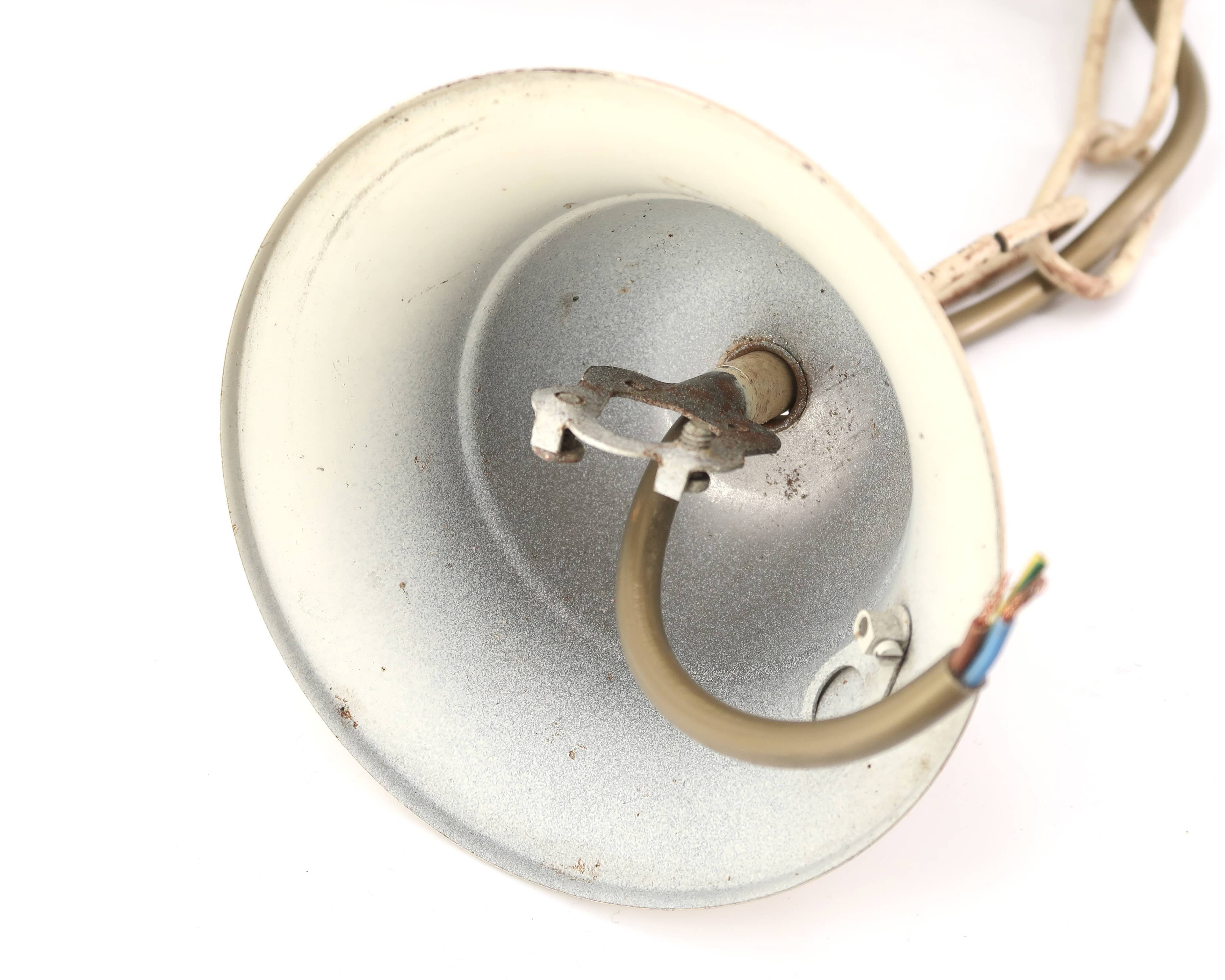 Flower and leaf suspension in pastel tones, 80s