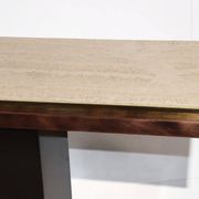 Console minimaliste en travertin et métal patiné — années 70