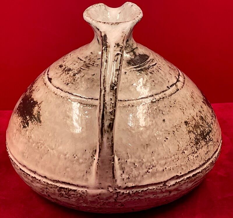 Contemporary Ceramic Pottery to identify, beautiful covered