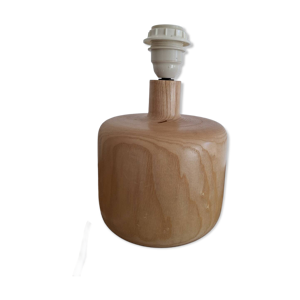 Lampe en bois tourné