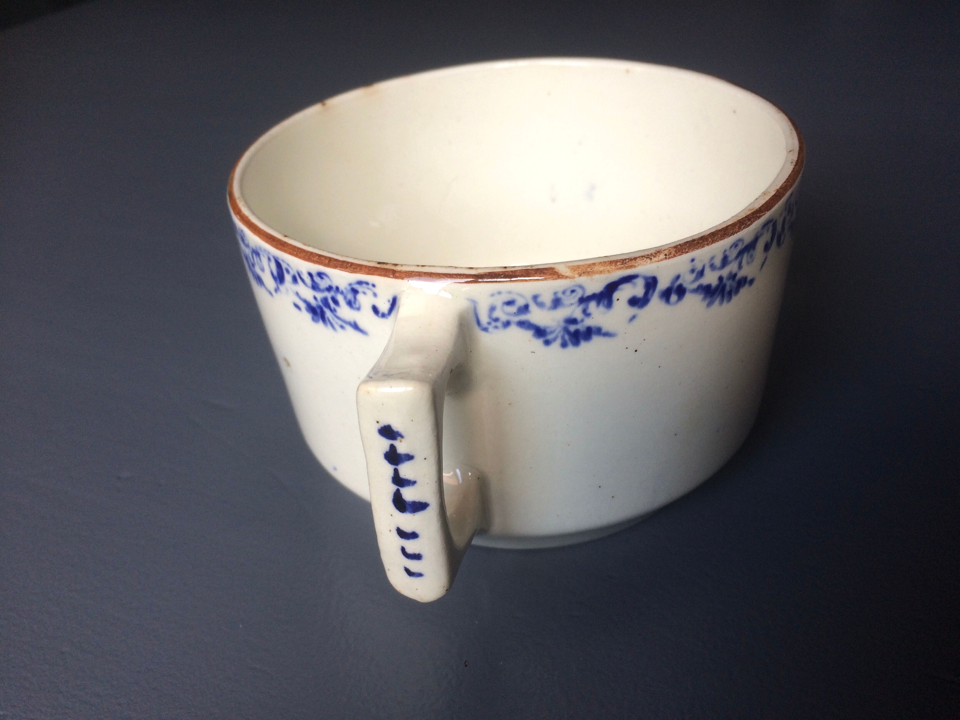 6 old bowls with old ceramic bowls