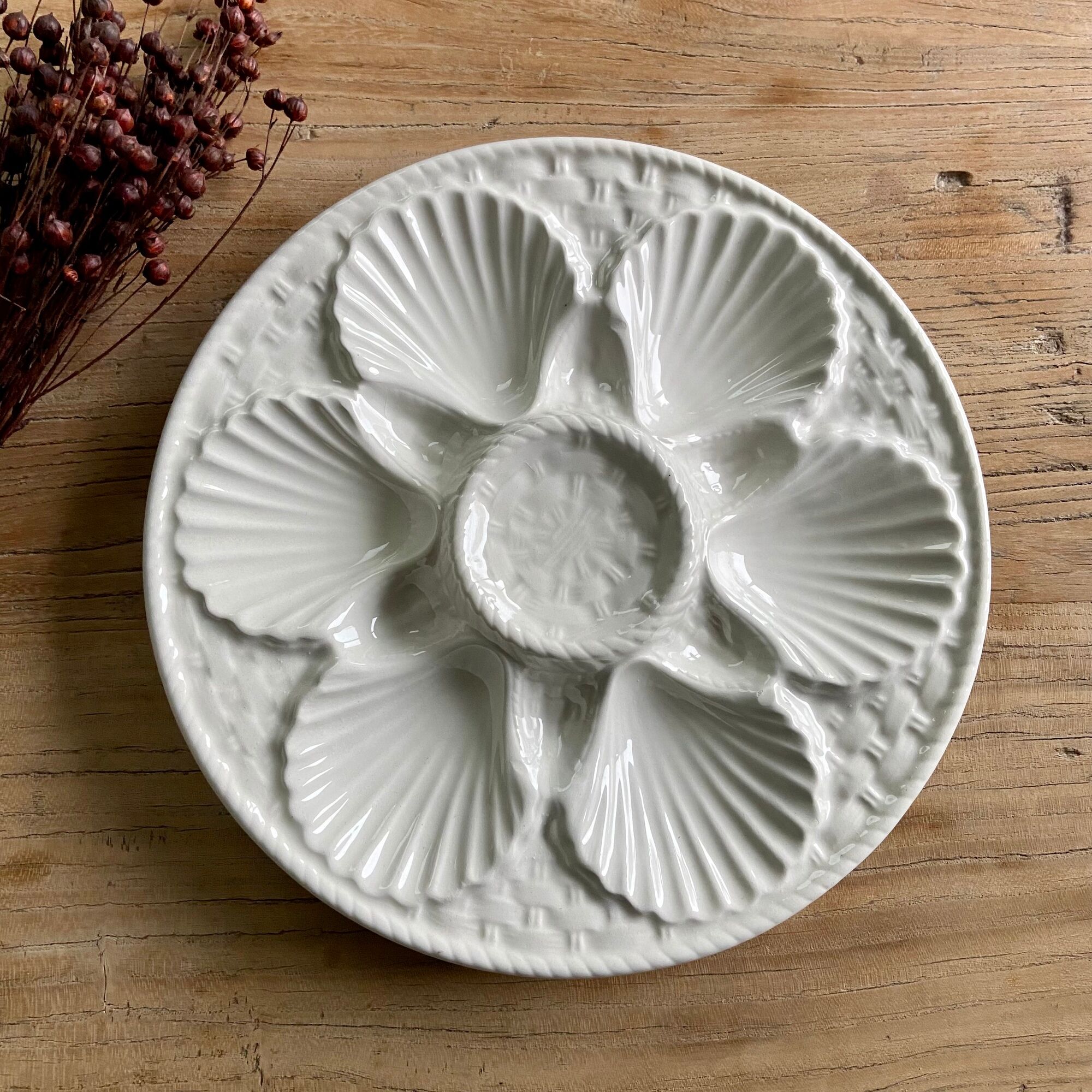 Set of 2 vintage oyster plates longchamp france