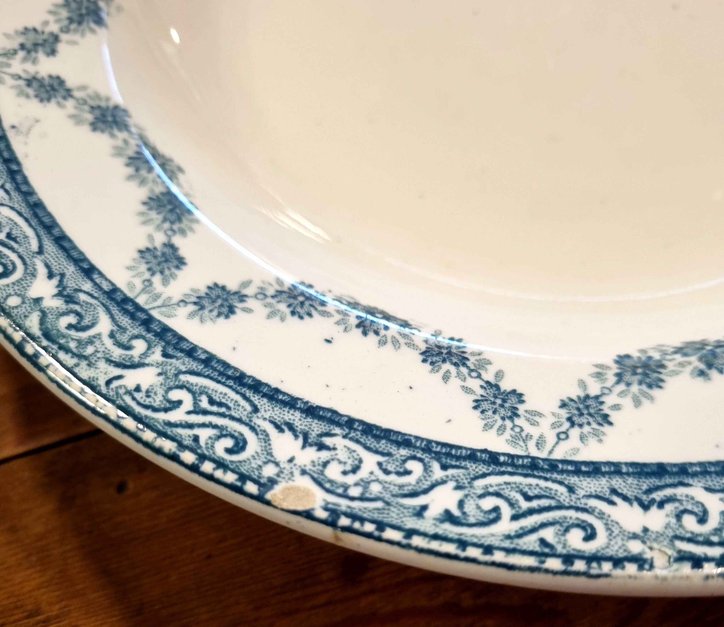 Lola hollow plate trio