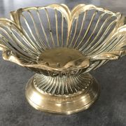Stand cup or vintage basket of floral shape in golden brass, italy