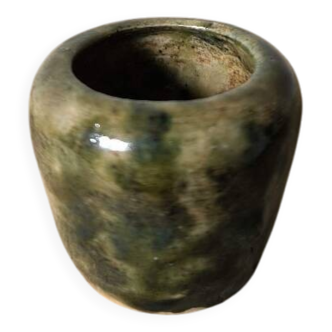 Petit vase en grès émaillé vert rustique