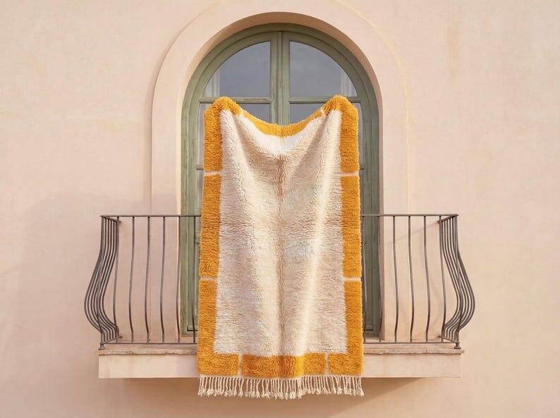 Traditional handmade pure wool Berber rug size 250x250 cm