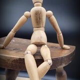 Half-round tripod stool feet balls