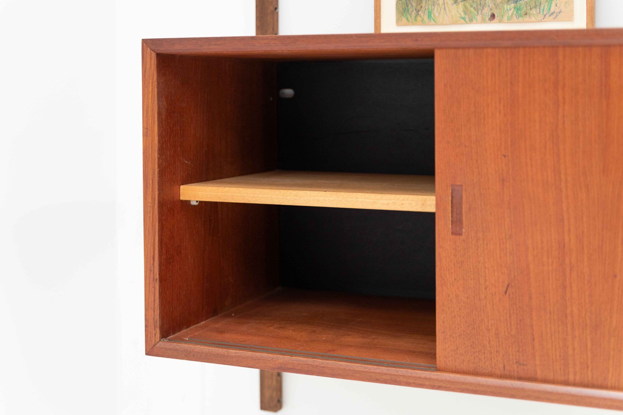 Wall unit with 4 modules by P. Cadovius
