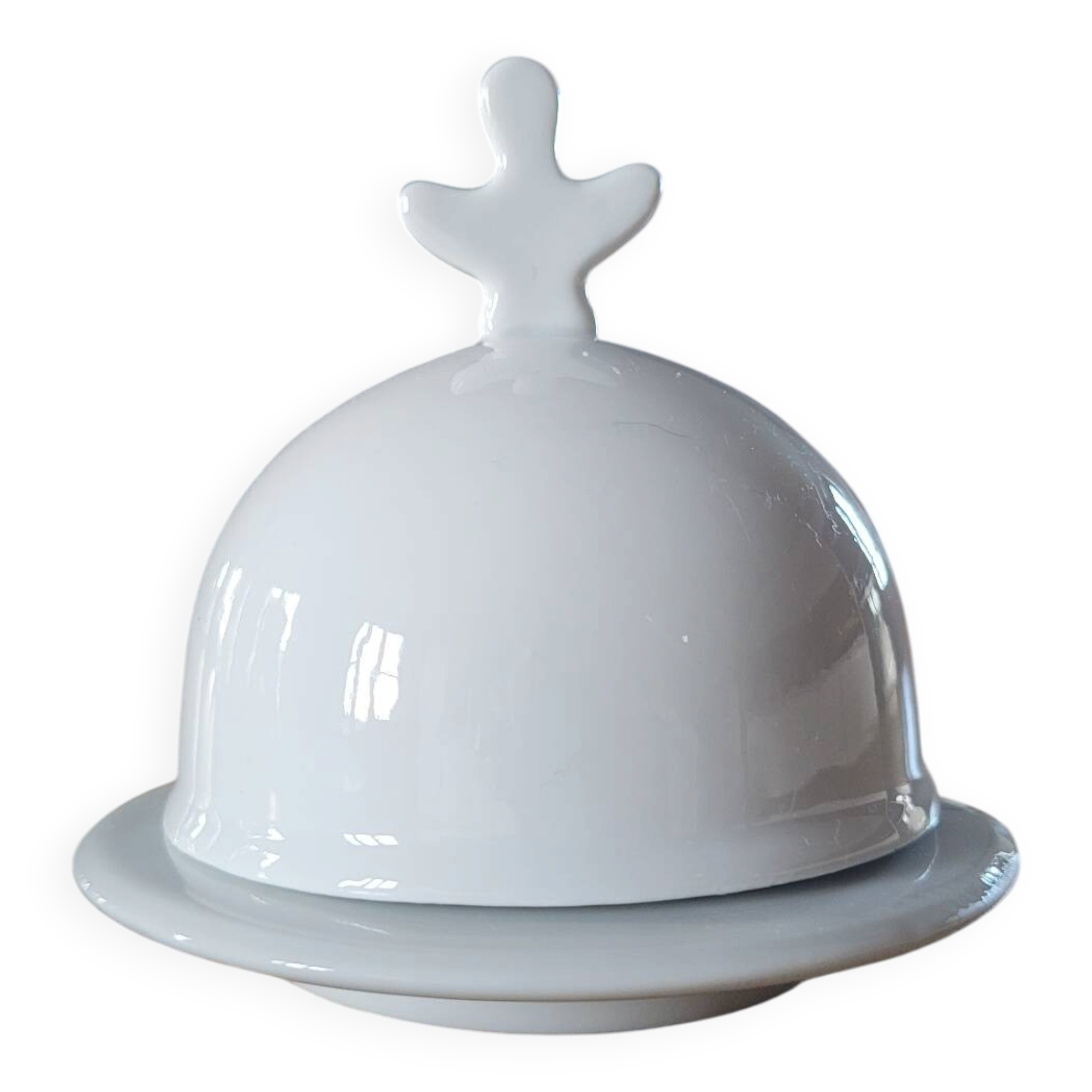 Beurrier en porcelaine blanche avec sa cloche assortie
