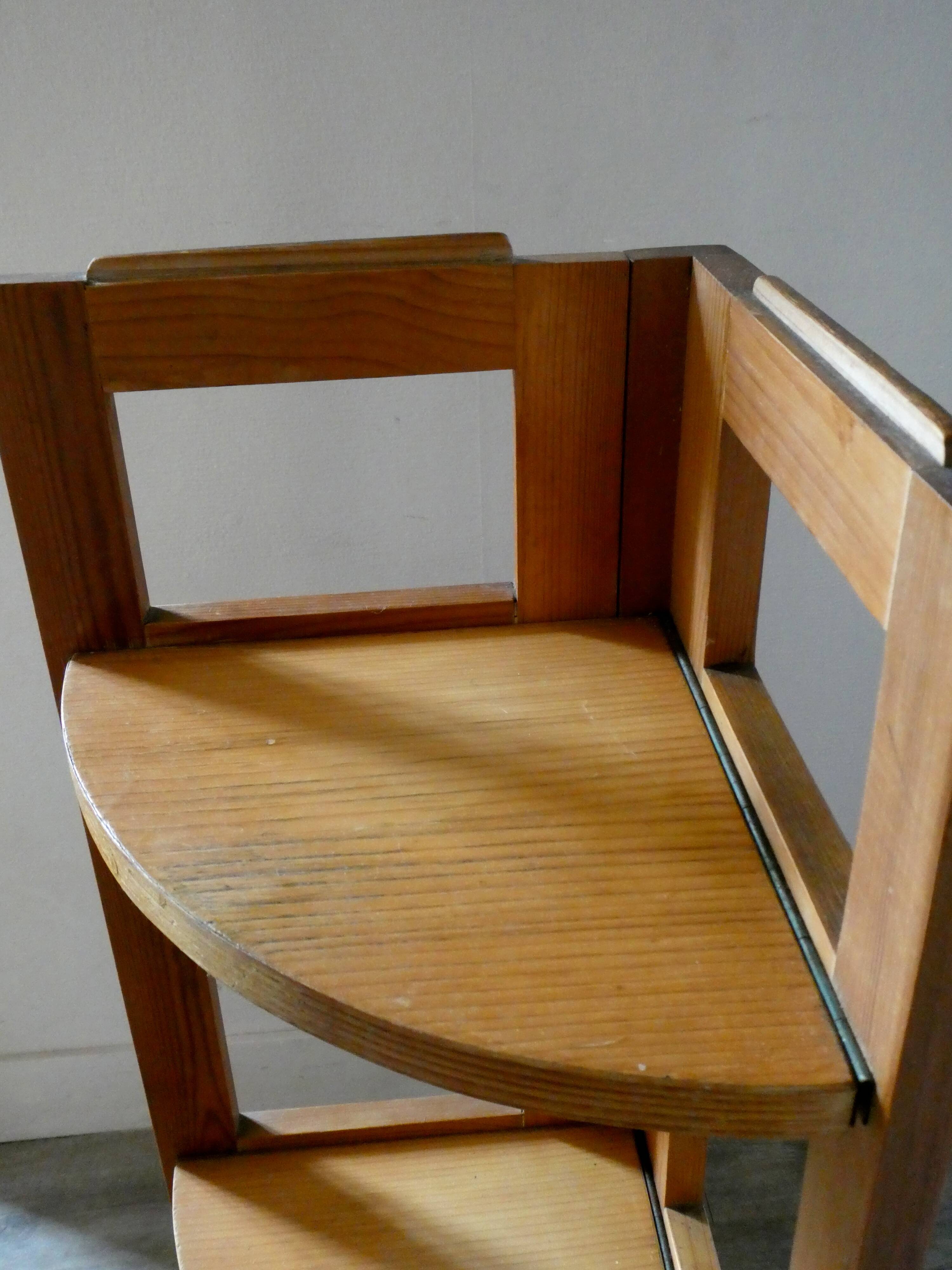 Folding corner shelves in light wood from the 50/60