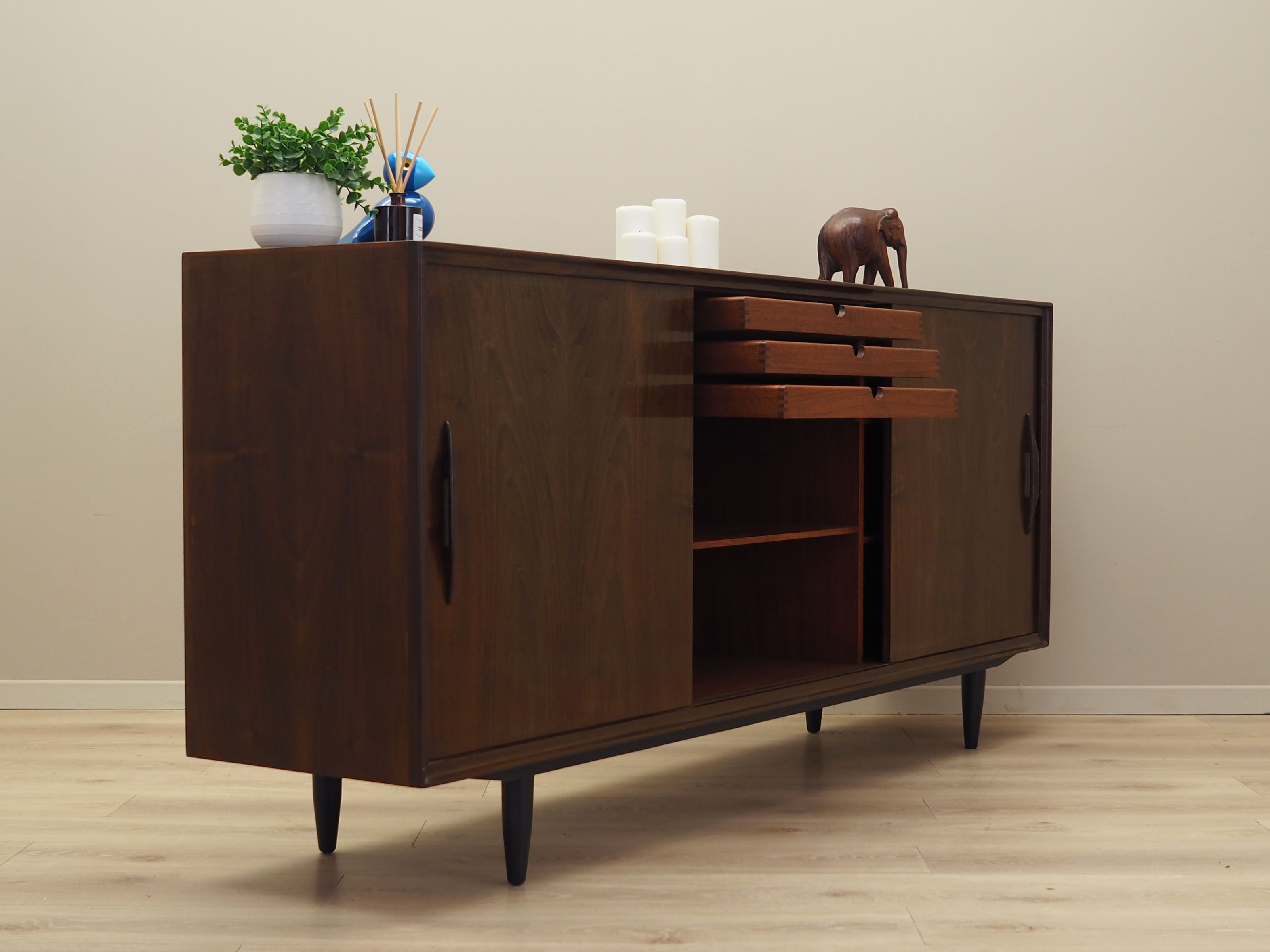 Walnut sideboard, Danish design, 1970s, production: Denmark
