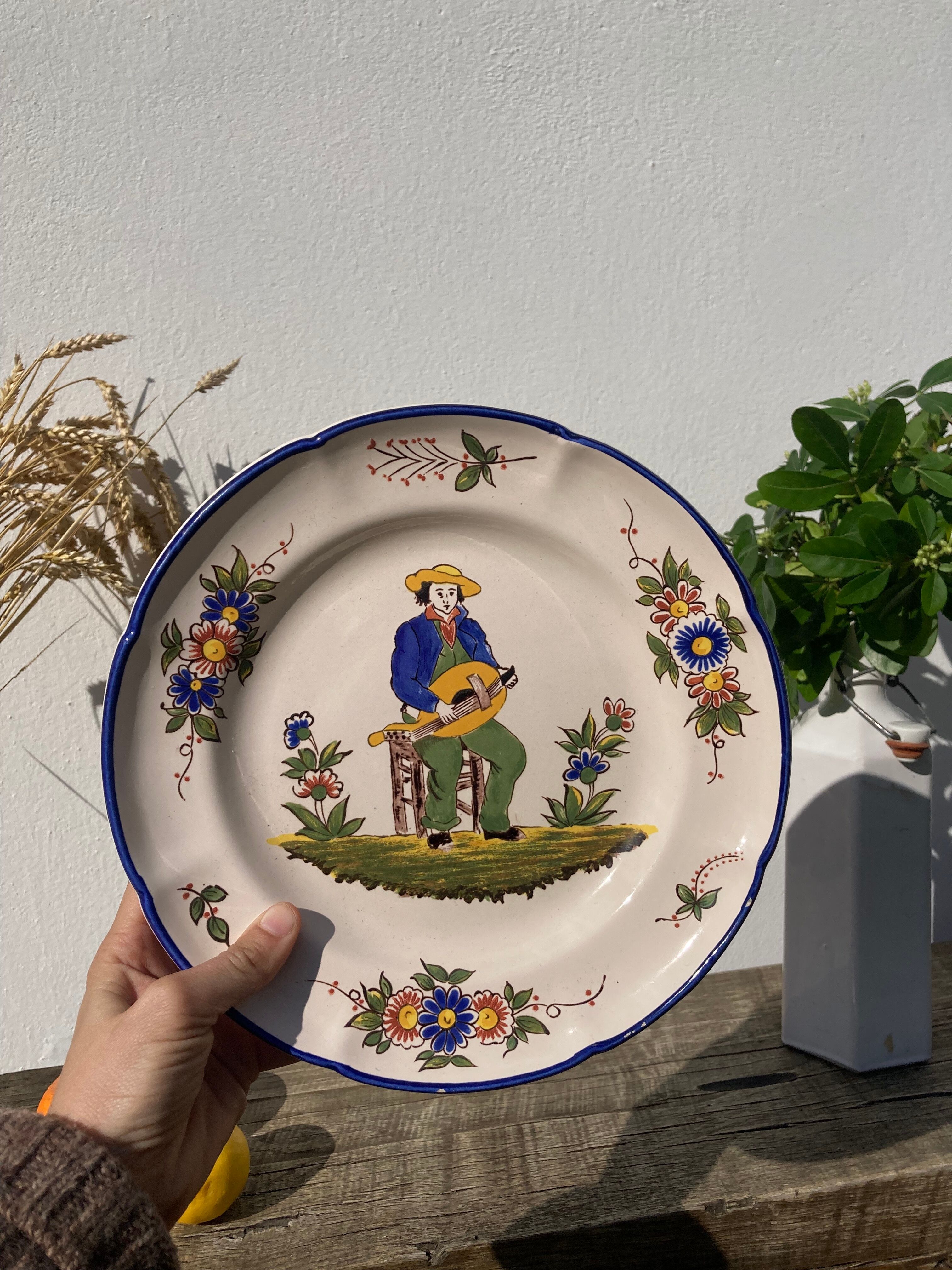 Decorative plate Saint Clement ceramic character decoration