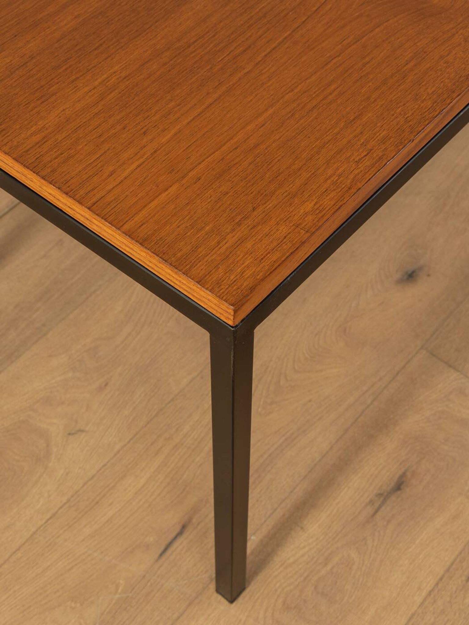 Table basse minimaliste, années 1950