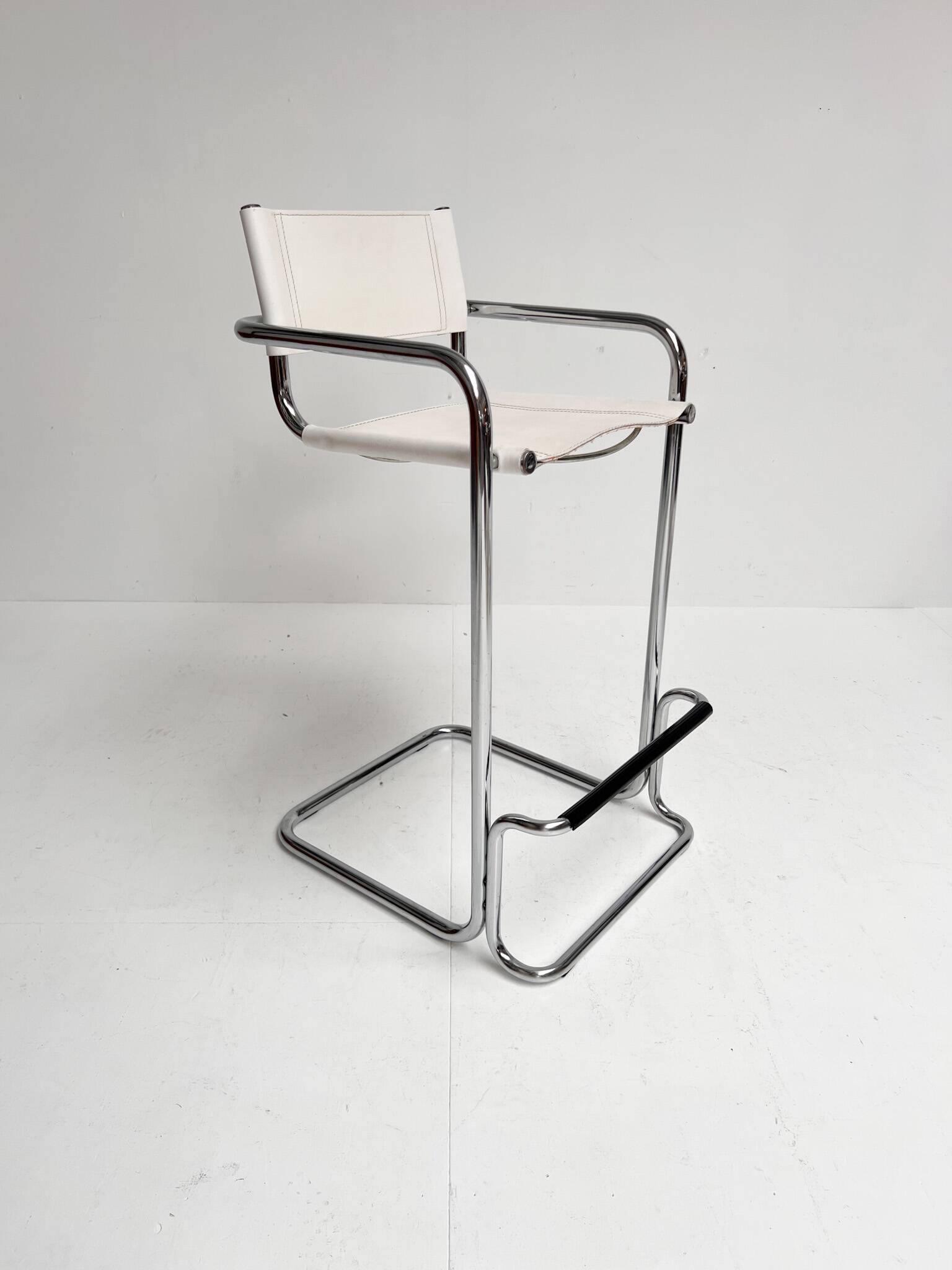 Set of 2 leather bar stools attributed to Mart Stam, 1970s