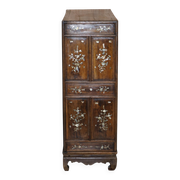 19th-century Chinese cabinet inlaid with mother-of-pearl