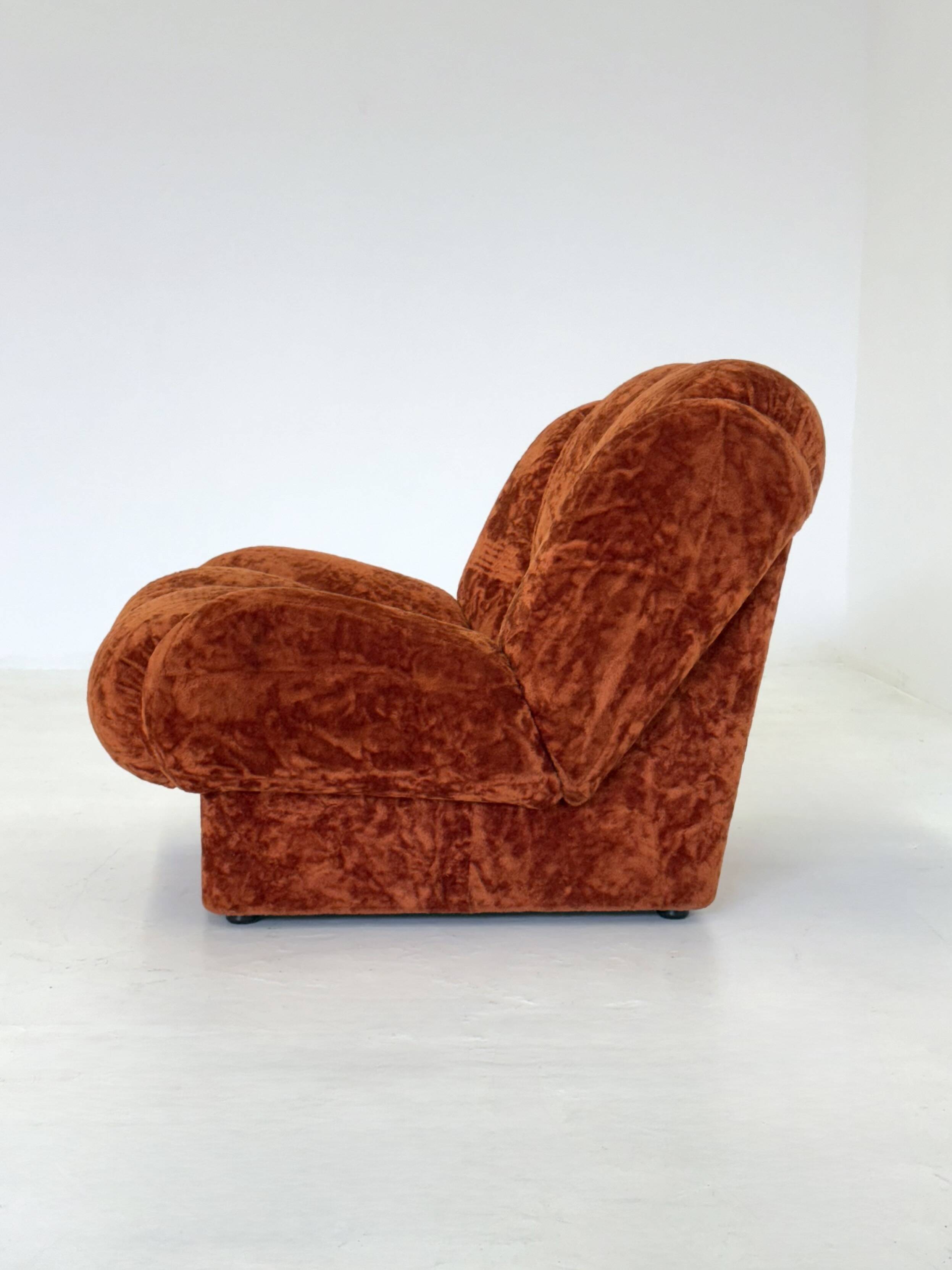 Vintage Italian Space Age armchairs in orange velvet