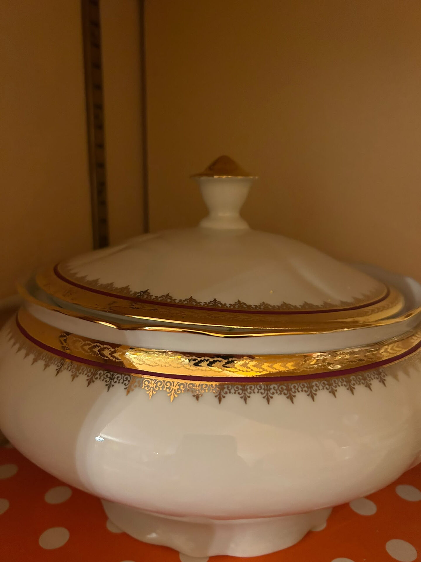 Service complet 78 pièces en porcelaine de Limoges filet or