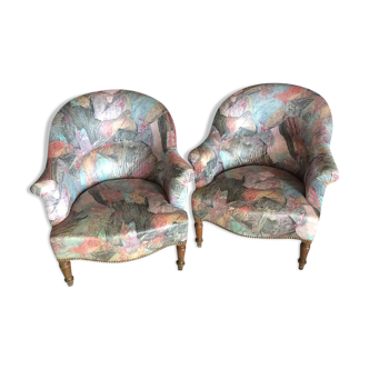 2 toad chairs