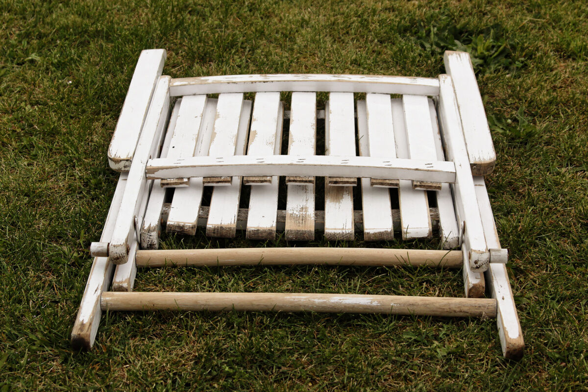 Lot of 3 wooden folding garden chairs - vintage