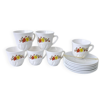 6 tasses et soucoupes vintage Arcopal collection bouton d'or